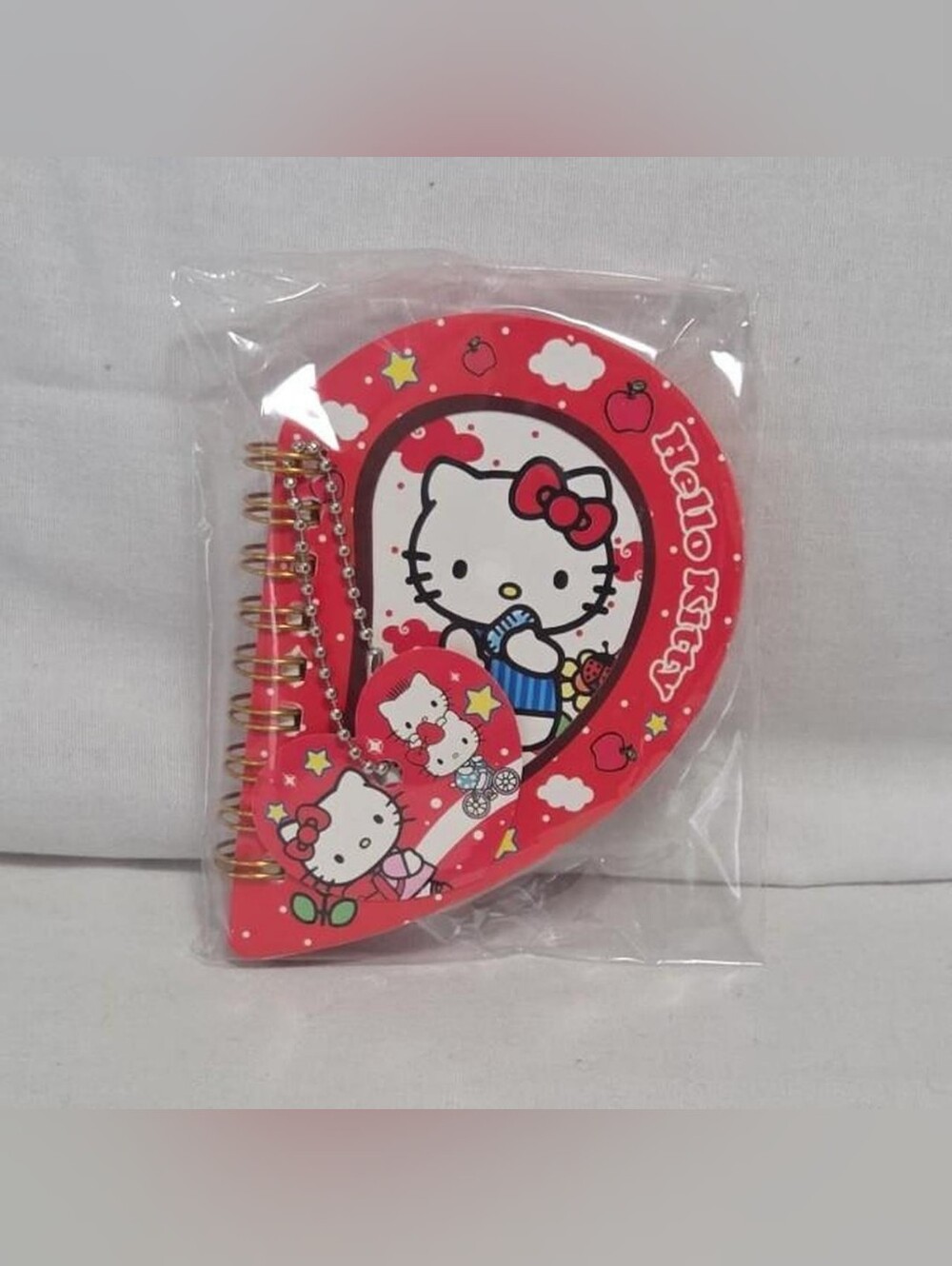 Hello Kitty heart-shaped mini notebook keychain